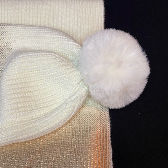 Jocelyn Ombré Metallic Rose Gold Hat w/Faux Fur Pom & Scarf Set - Picture 4 of 6